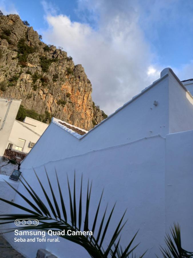 Appartamento Loft jacuzzi rojo Casa ermita San Antonio Ubrique Esterno foto